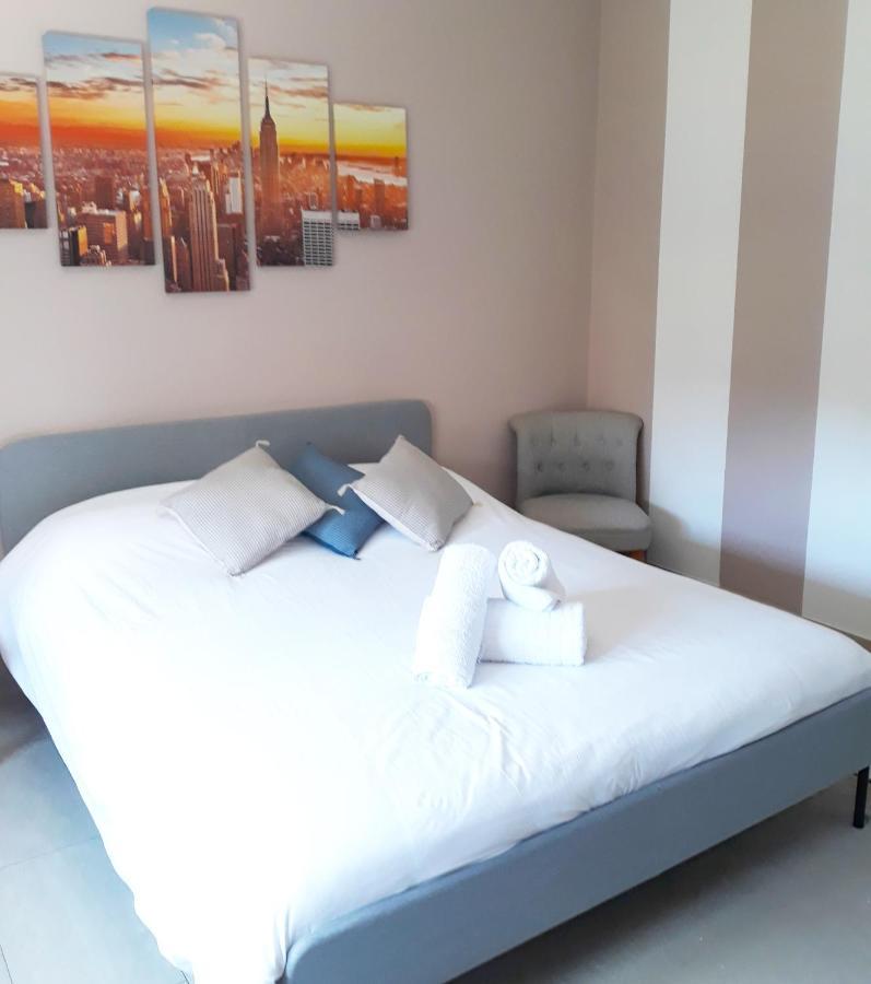Stanza Vacanza Confortevole In Appartamento Ad Un Passo Dal Mare Vallecrosia Extérieur photo